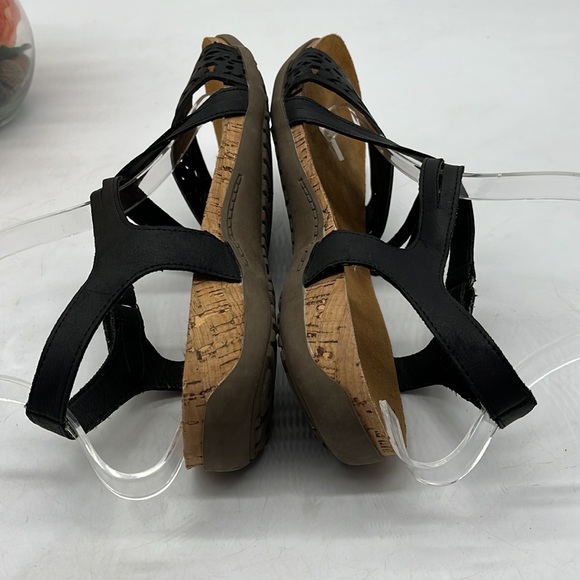 Bearpaw Black Suede Sandal Size 9. BSN2679D - Picture 5 of 8